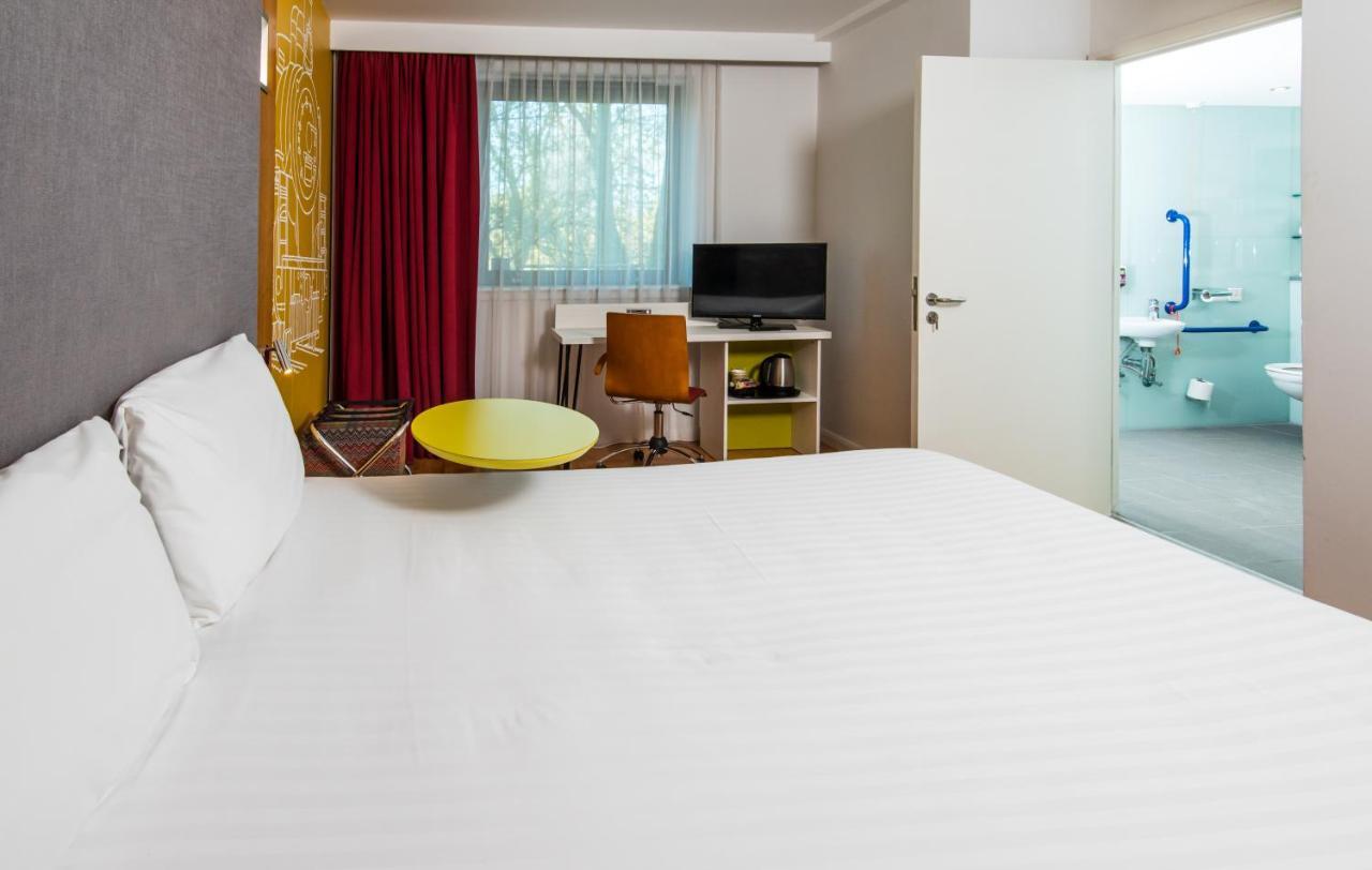 Ibis Styles Crewe Hotel Exterior photo
