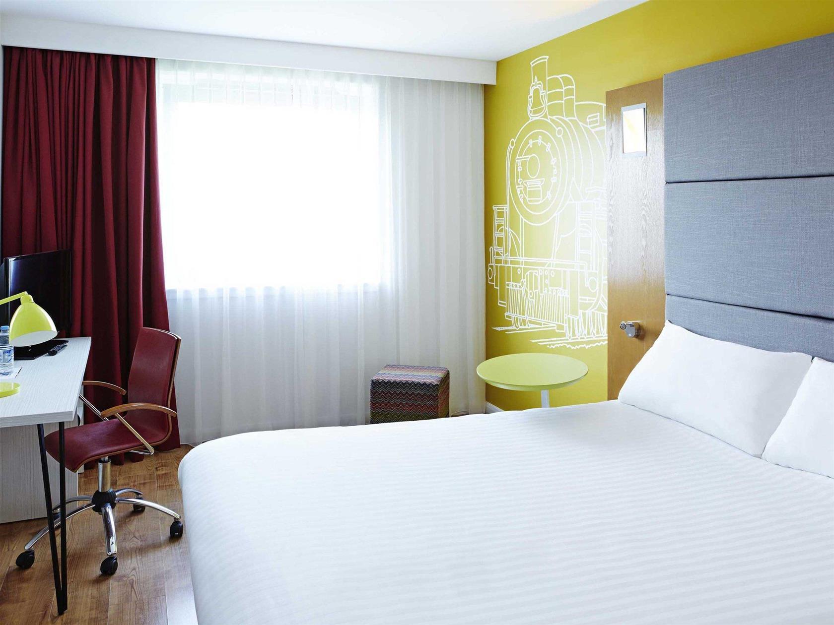 Ibis Styles Crewe Hotel Exterior photo