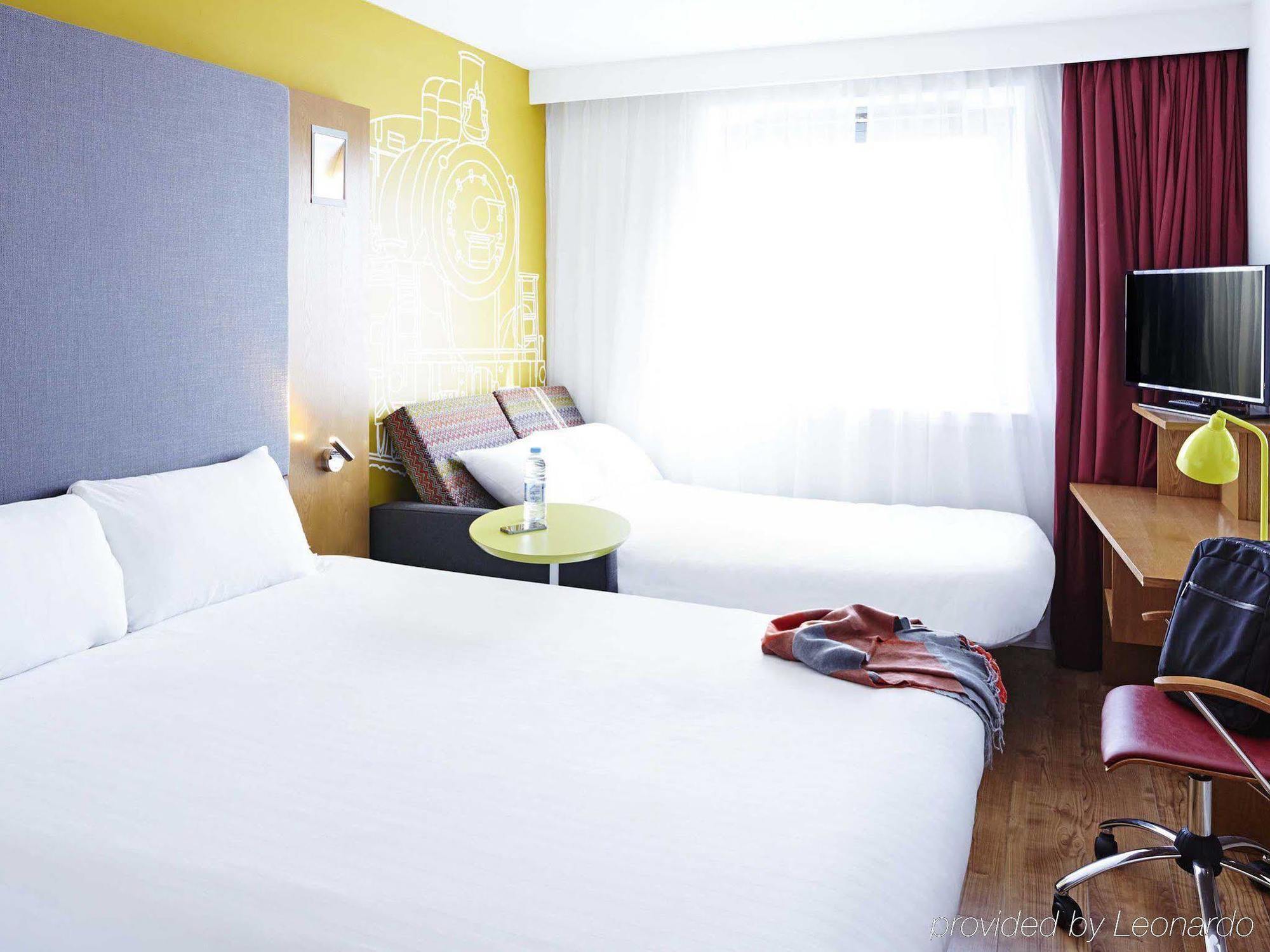 Ibis Styles Crewe Hotel Exterior photo